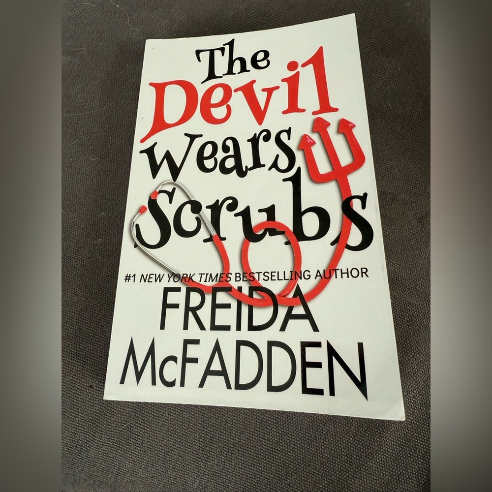The Devil Wears Scrubs Book Freida McFadden